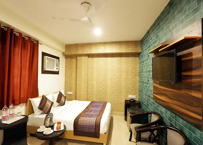 Hotel Classic Park At Airport New Delhi