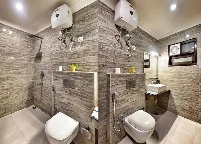 Hotel Aerocity Purple Orchid New Delhi